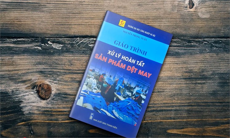 Đọc sách cùng bạn: `Giáo trình xử lý hoàn tất sản phẩm dệt may`