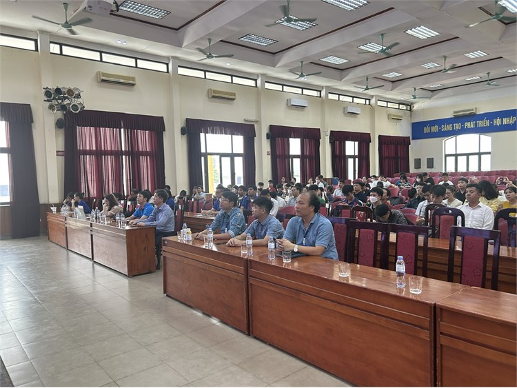 Thư viện đồng hành cùng học viên cao học: Hướng dẫn khai thác tài nguyên thông tin phục vụ học tập và nghiên cứu