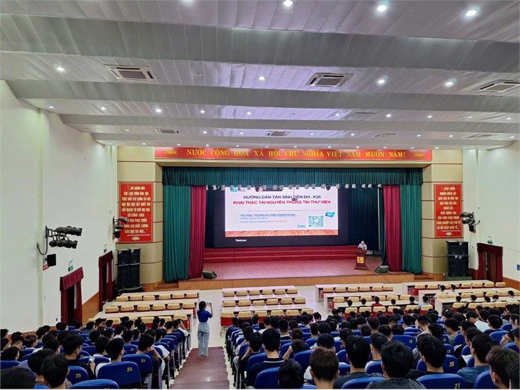 Thư viện Đại học Công nghiệp Hà Nội: Hướng dẫn khai thác tài nguyên thông tin cho tân sinh viên ĐH-K20