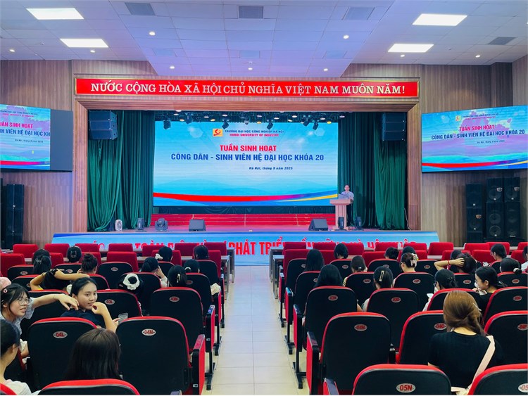 Thư viện Đại học Công nghiệp Hà Nội: Hướng dẫn khai thác tài nguyên thông tin cho tân sinh viên ĐH-K20