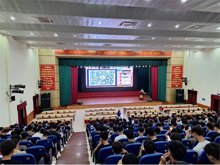 Thư viện Đại học Công nghiệp Hà Nội: Hướng dẫn khai thác tài nguyên thông tin cho tân sinh viên ĐH-K20