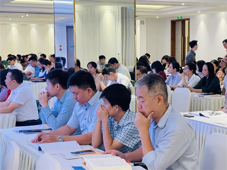 Thư viện Đại học Công nghiệp Hà Nội tham gia tập huấn về bảo quản tài nguyên thông tin số tại Huế