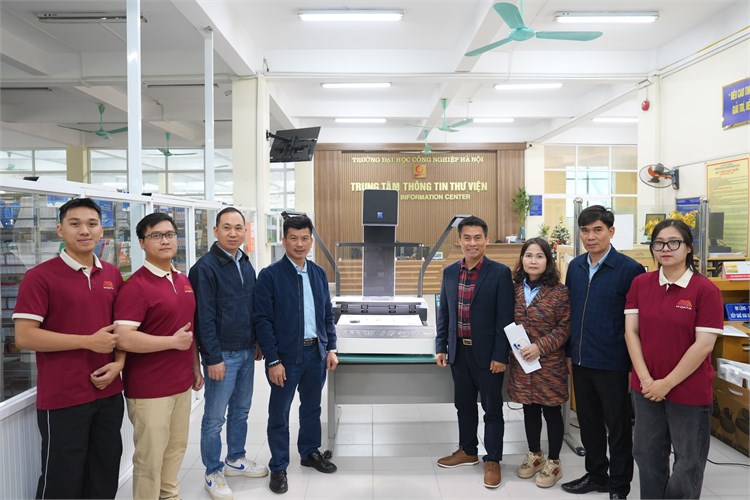 Đầu tư trang thiết bị hiện đại – Thư viện Đại học Công nghiệp Hà Nội đáp ứng yêu cầu chuyển đổi số trong giáo dục đại học
