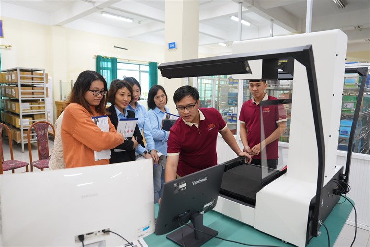 Đầu tư trang thiết bị hiện đại – Thư viện Đại học Công nghiệp Hà Nội đáp ứng yêu cầu chuyển đổi số trong giáo dục đại học