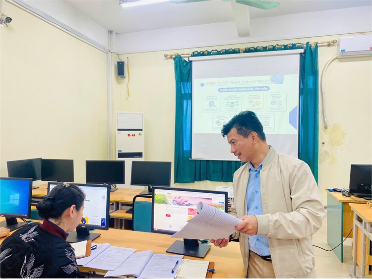 Tập huấn nâng cao năng lực tìm tin theo yêu cầu: Chuẩn hóa quy trình – làm chủ chiến lược – siết chặt bản quyền