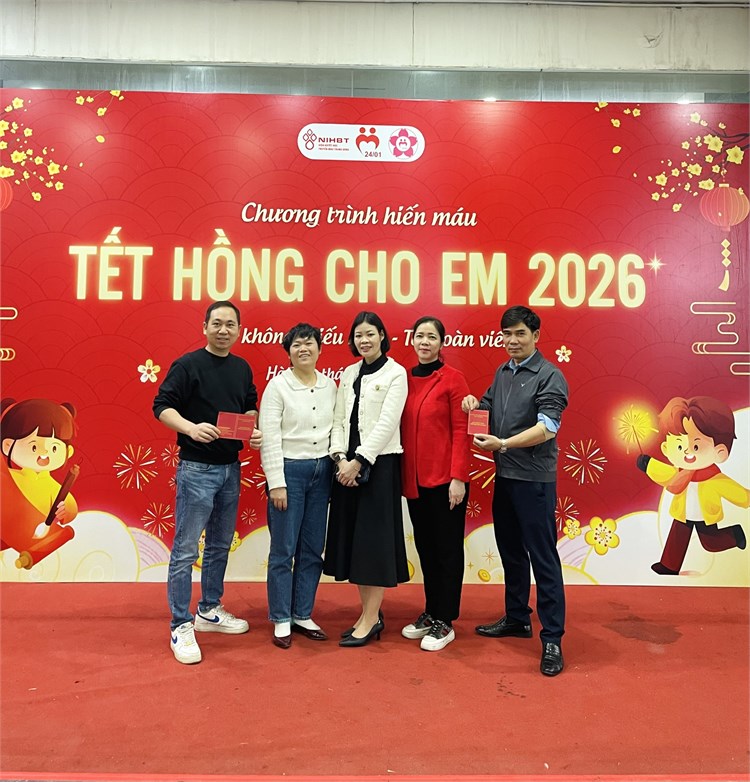 Tết sẻ chia, Xuân yêu thương từ những giọt máu nghĩa tình của cán bộ Thư viện Đại học Công nghiệp Hà Nội