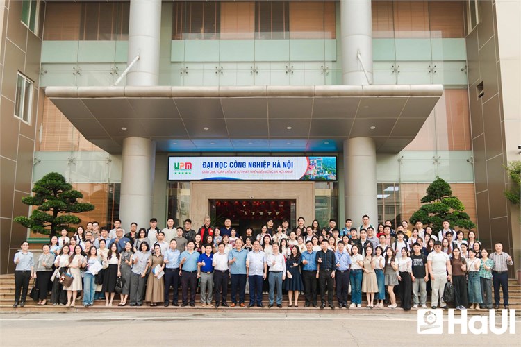 Hướng dẫn học viên cao học khai thác tài nguyên thông tin thư viện: Nâng cao năng lực nghiên cứu trong kỷ nguyên số