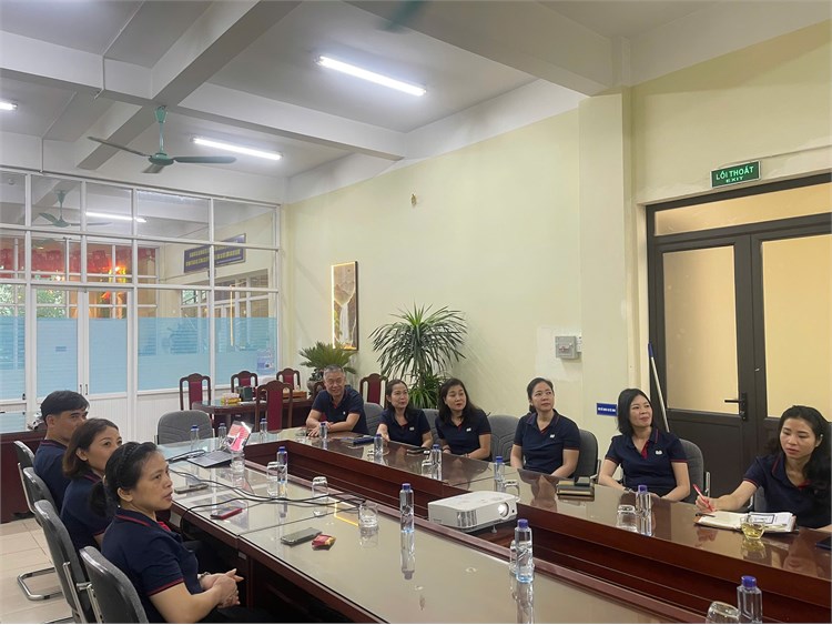 Chi bộ Trung tâm Thông tin – Thư viện nghiêm túc học tập, quán triệt Nghị quyết Hội nghị Trung ương 2 khóa XIV