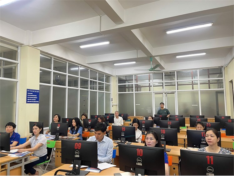 Thư viện Đại học Công nghiệp Hà Nội tiếp nhận 4 cơ sở dữ liệu quốc tế phục vụ đào tạo và nghiên cứu