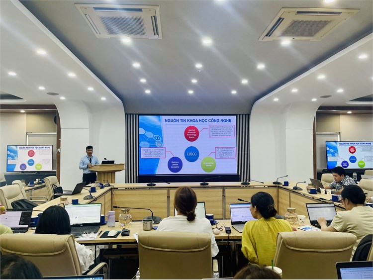 Đại học Công nghiệp Hà Nội tập huấn khai thác tài nguyên thông tin phục vụ giảng dạy, học tập và nghiên cứu khoa học năm 2026