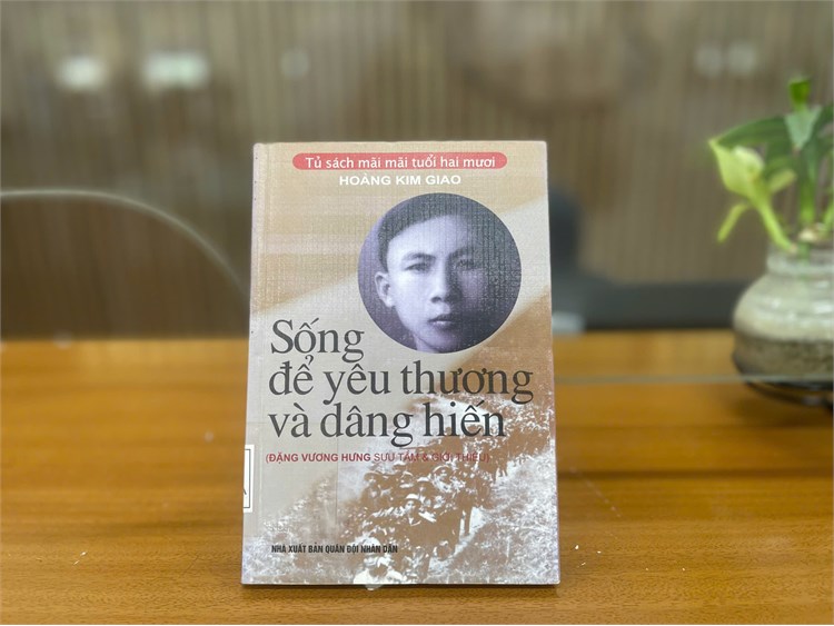 Tháng Bảy – Khắc ghi đạo lý “Uống nước nhớ nguồn”, gìn giữ ký ức dân tộc trong từng trang sách