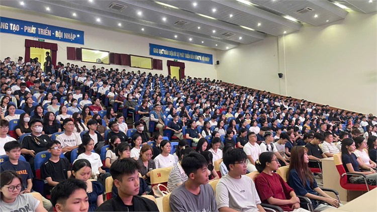Thư viện HaUI đồng hành cùng tân sinh viên K21 hình thành năng lực khai thác thông tin