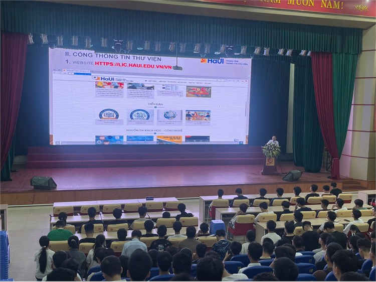 Thư viện HaUI đồng hành cùng tân sinh viên K21 hình thành năng lực khai thác thông tin