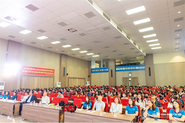 Đại học Công nghiệp Hà Nội phát động `Phong trào đọc sách và cuộc thi viết về Thư viện lần 2` năm 2024