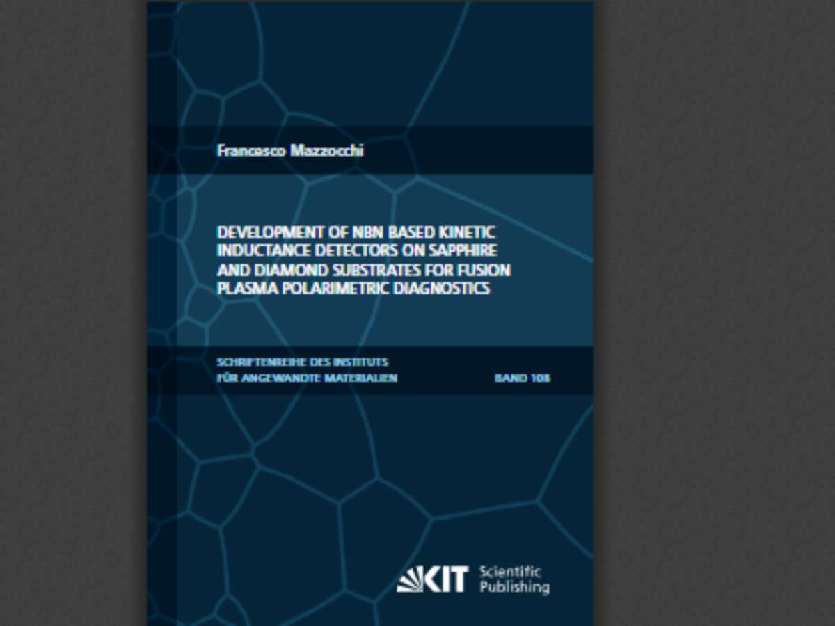 Development of NbN based Kinetic Inductance Detectors on sapphire and diamond substrates for fusion plasma polarimetric diagnostics