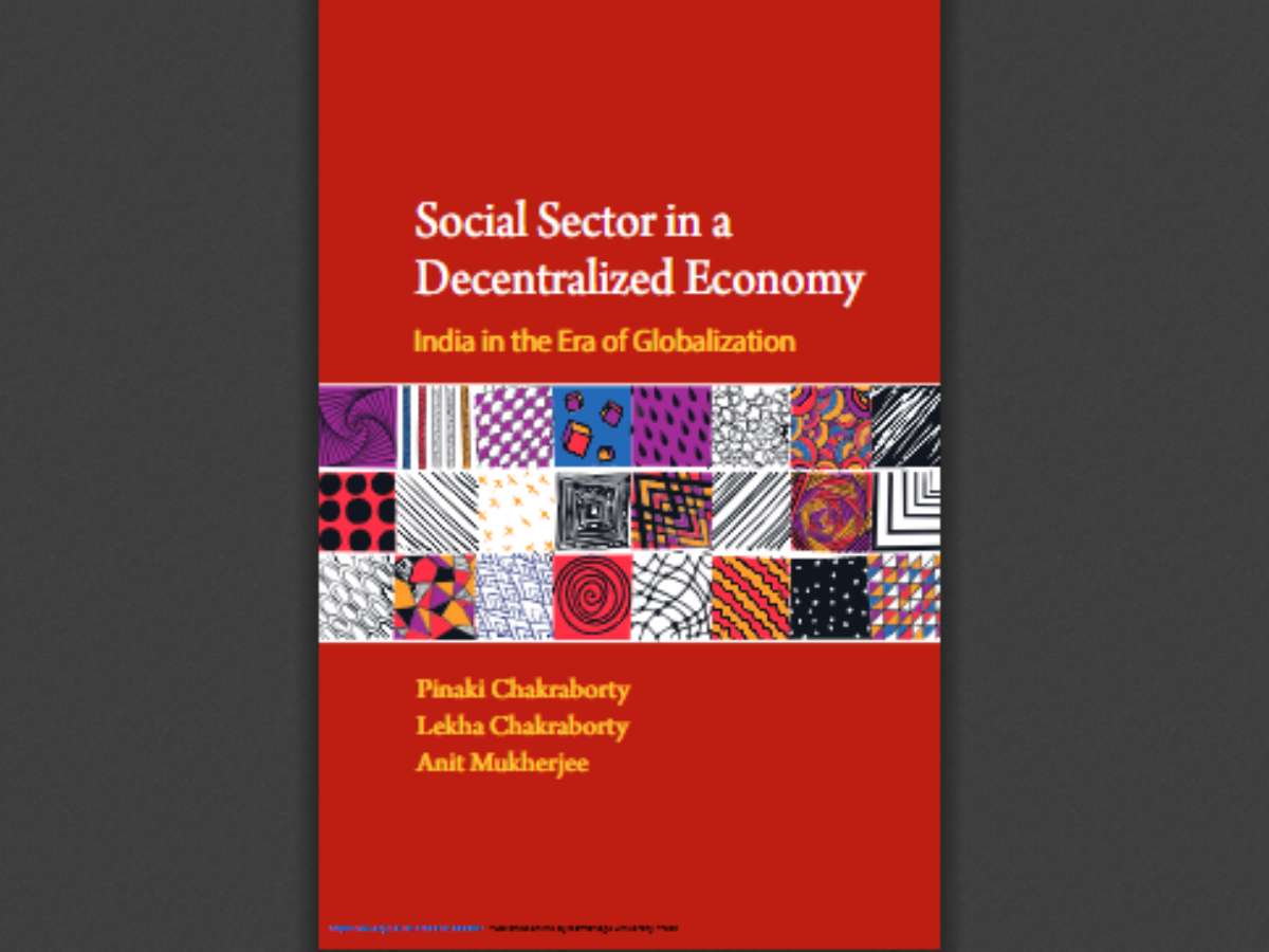 Social Sector in a Decentralized Economy: India in the Era of Globalization