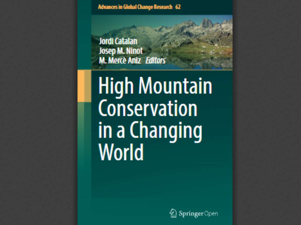High Mountain Conservation in a Changing World