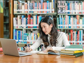 [GÓC TƯ VẤN] Kỹ thuật biến AI thành người phản hồi, thay vì người làm bài