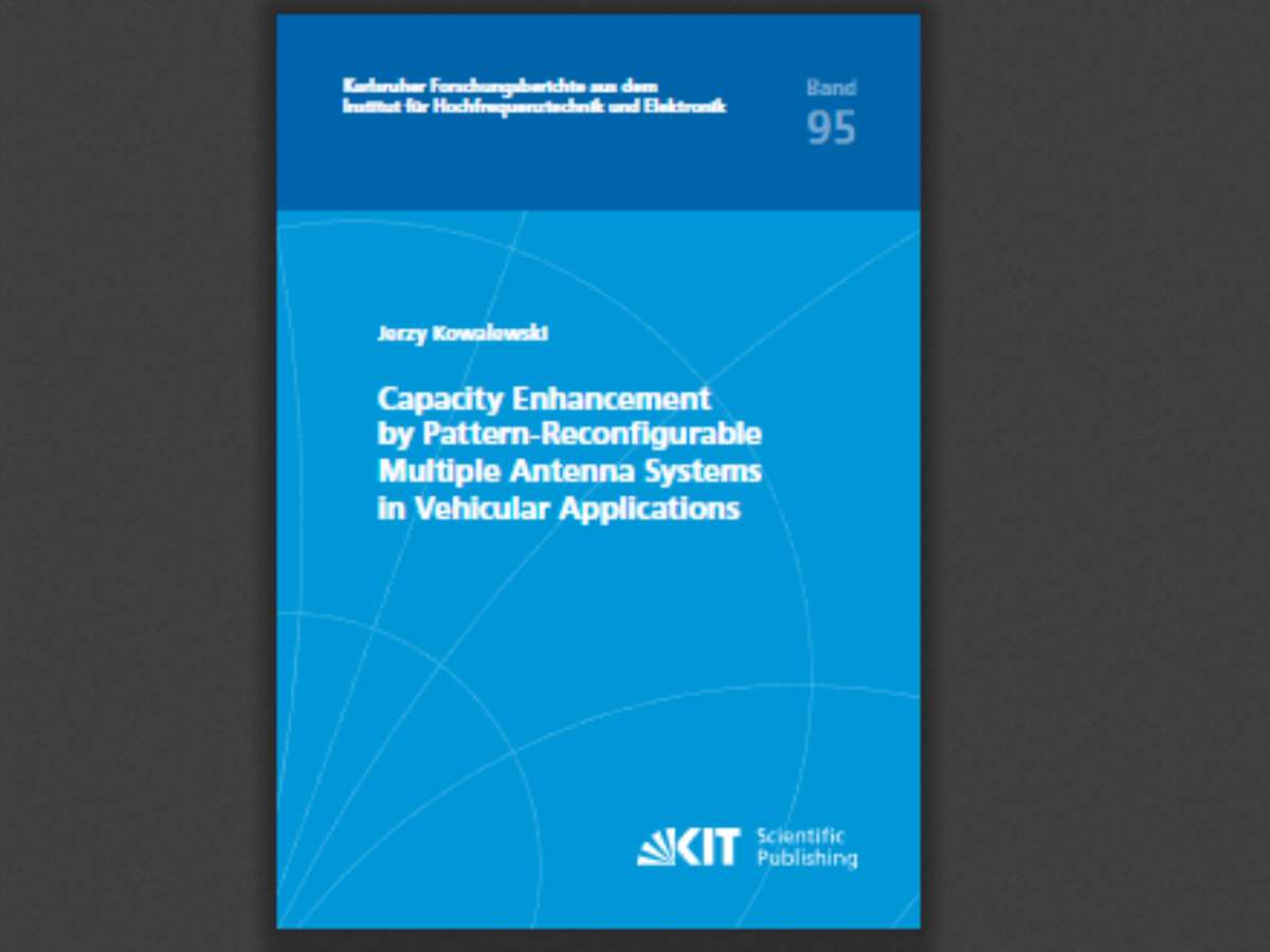 Capacity Enhancement by Pattern-Reconfigurable Multiple Antenna Systems in Vehicular Applications