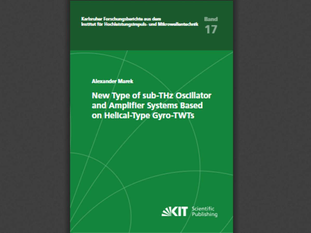 New Type of sub-THz Oscillator and Amplifier Systems Based on Helical-Type Gyro-TWTs